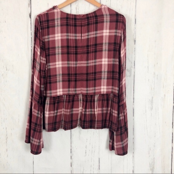 SKY AND SPARROW Plaid Flannel Peplum Crop Top - Picture 5 of 9